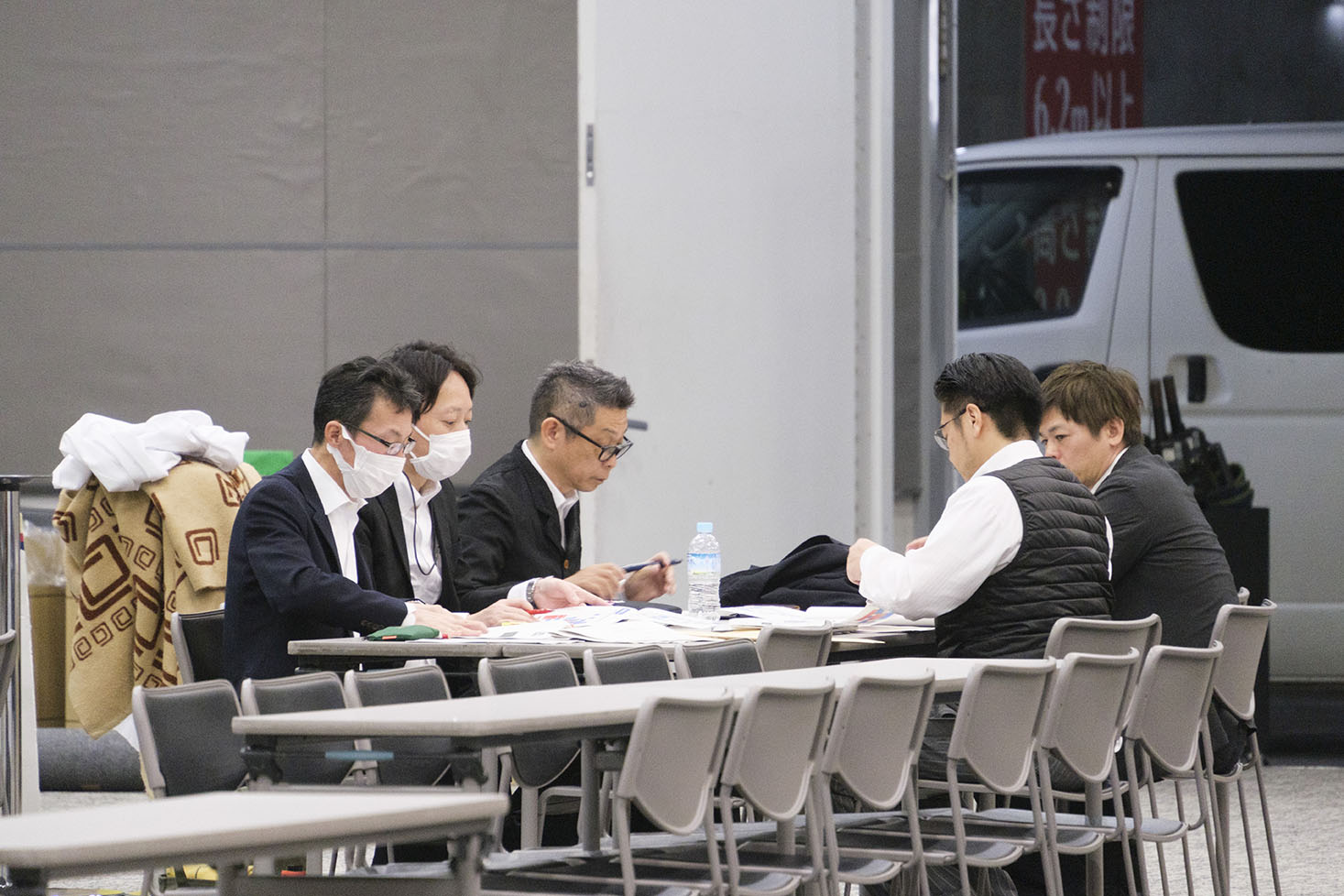 対等な関係でのミーティング